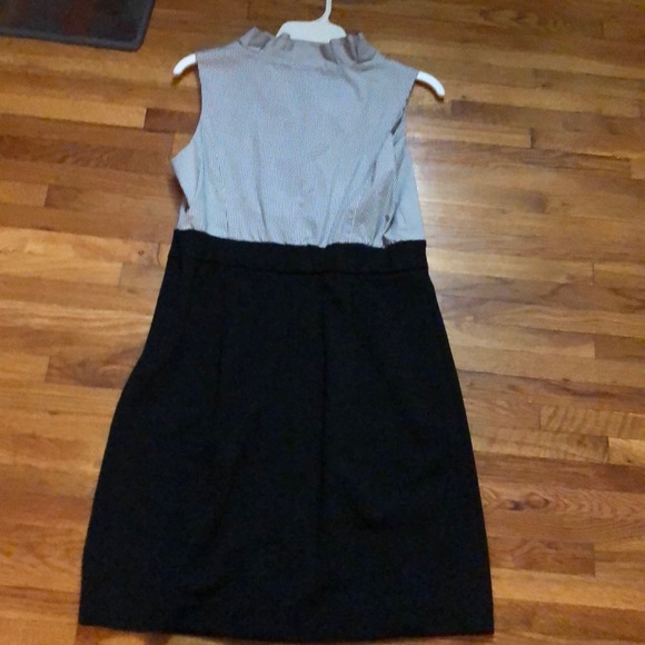 NY AND COMPANY DRESS - Picture 4 of 6